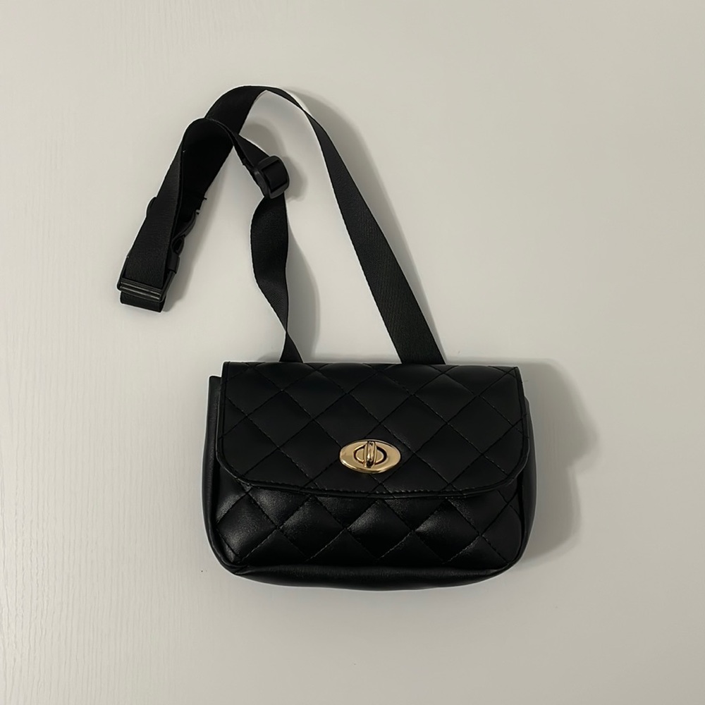 Quilted Twist Lock Flap Fanny Pack
